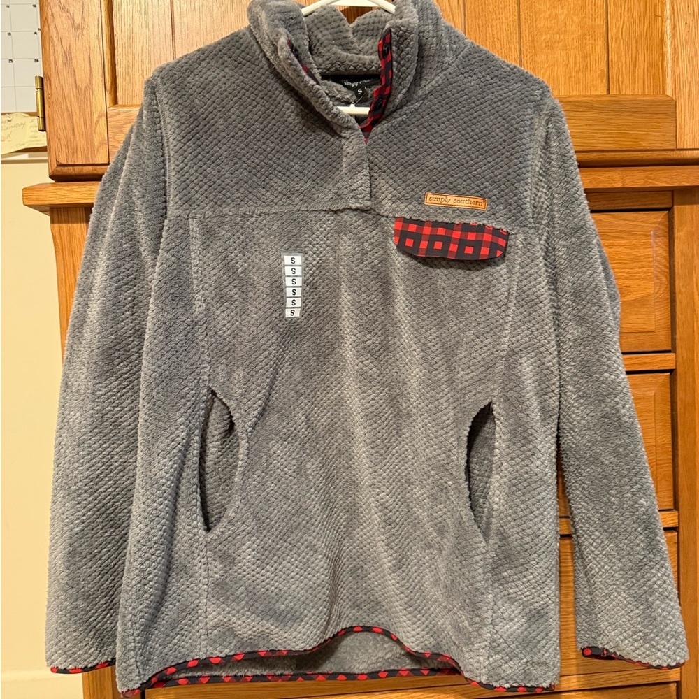 NWT Simply Southern Gray Fleece Pullover with Red Accents